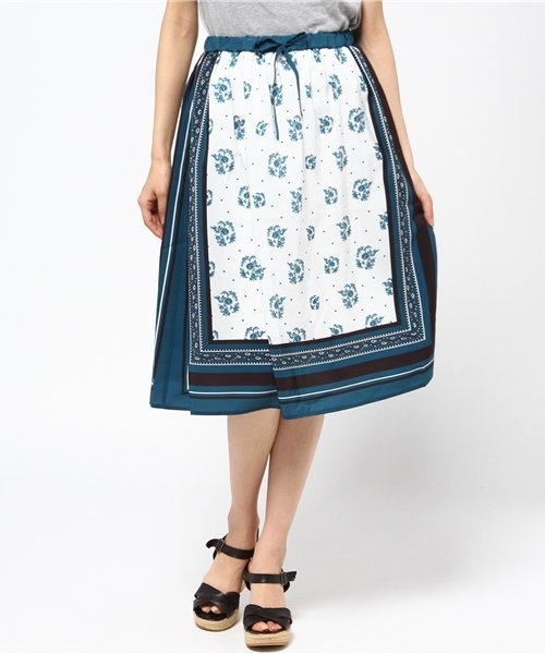 MOUSSY(マウジー)の「SCARF PRINT GATHER SK(スカート・レディース・ブルー系その他/ベージュ系その他/オレンジ系その他・2/1)」の12枚目の写真
