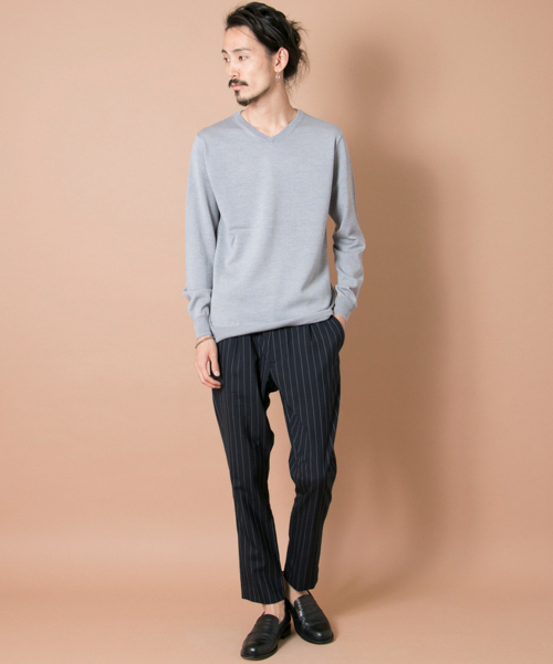 URBAN RESEARCH(アーバンリサーチ)の「UR ストライプタックテーパードパンツ(スラックス・メンズ・ネイビー/ブラウン・LARGE/MEDIUM)」の7枚目の写真