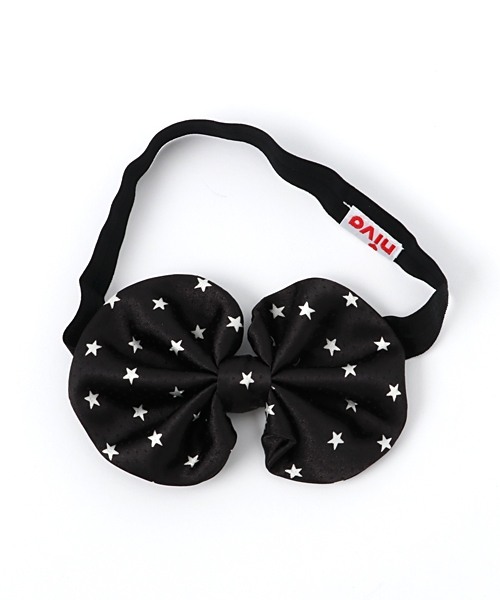 niva（ニヴァ）の「【niva（二ヴア】ヘアバンドリボン（ヘアバンド・キッズ・ブラック/ネイビー/ゴールド・ONE SIZE）」の2枚目の写真