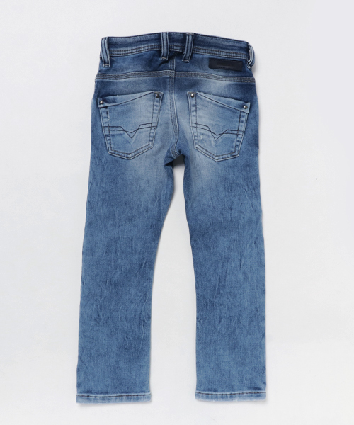 DIESEL（ディーゼル）の「00J3RVKXA32（デニムパンツ・キッズ・インディゴブルー・10Y/12Y/14Y/16Y/4Y/6Y/8Y）」の2枚目の写真