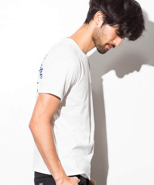 AZ by junhashimoto(エーゼイ バイ ジュンハシモト)の「AZ by junhashimoto(エーゼイ バイ ジュンハシモト)バックプリントメッセージTシャツ(Tシャツ/カットソー・メンズ・ネイビー/ブラック/オフホワイト・MEDIUM/SMALL/LARGE/X-LARGE)」の10枚目の写真