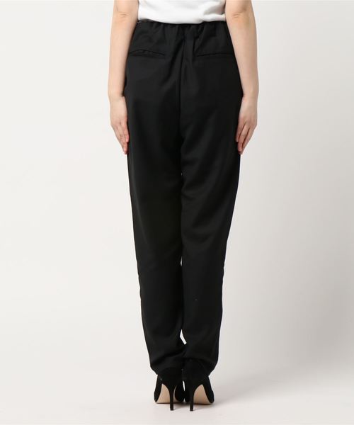 niko and...(ニコアンド)の「オリジナルTRイージーテーパードパンツ(その他パンツ・レディース・グレー/ブラック/カーキ/ネイビー・4/3)」の9枚目の写真