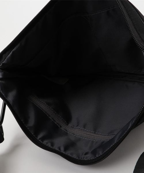 YAKPAK（ヤックパック）の「WEB限定 YAKPAK 刺繍サコッシュ（ショルダーバッグ・メンズ・オフホワイト/ブラック/ホワイト/ダークグレー・FREE）」の6枚目の写真