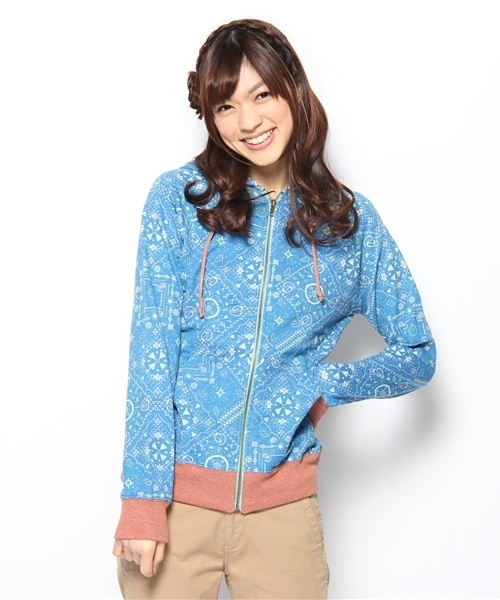 チチカカ（チチカカ）の「バンダナパーカー（パーカー・レディース・レッド/ブルー/イエロー・MEDIUM/LARGE）」の2枚目の写真