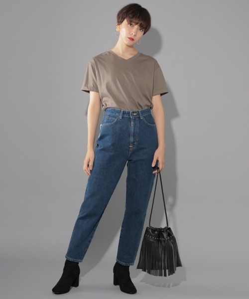 PAGEBOY(ページボーイ)の「VネックユルTシャツ(Tシャツ/カットソー・レディース・ブラック/オフホワイト/スモークグレー/ホワイト系その他・FREE)」の10枚目の写真