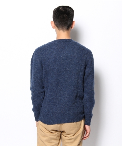 SHIPS（シップス）の「SA: スコットランド製　シャギードッグ クルーネックニット（ニット/セーター・メンズ・ピンク/ワイン/ネイビー/グレー/キャメル/オレンジ/グリーン/ブルー・SMALL/LARGE/MEDIUM/X-LARGE）」の19枚目の写真