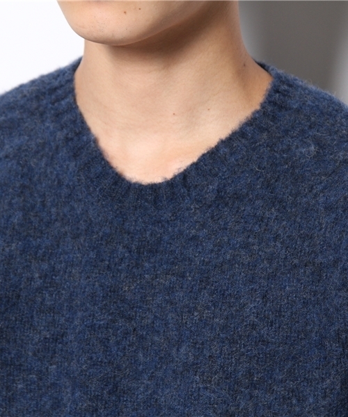 SHIPS（シップス）の「SA: スコットランド製　シャギードッグ クルーネックニット（ニット/セーター・メンズ・ピンク/ワイン/ネイビー/グレー/キャメル/オレンジ/グリーン/ブルー・SMALL/LARGE/MEDIUM/X-LARGE）」の20枚目の写真