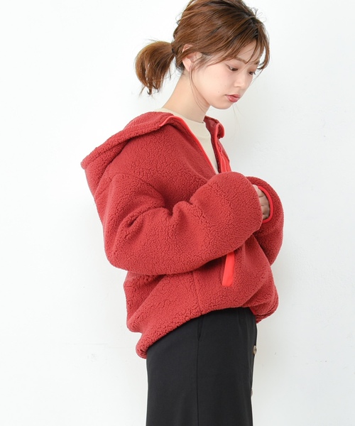 natural couture(ナチュラルクチュール)の「ボアフードブルゾン(ブルゾン・レディース・アイボリー/ブラック/ピンク/レッド・FREE)」の4枚目の写真