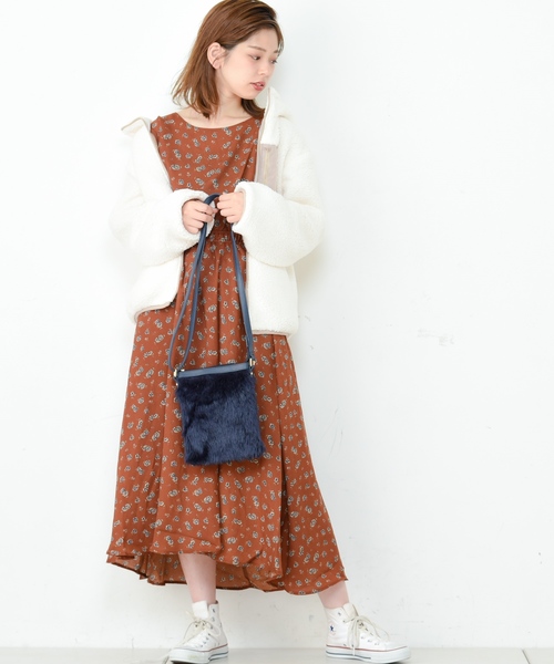 natural couture(ナチュラルクチュール)の「ボアフードブルゾン(ブルゾン・レディース・アイボリー/ブラック/ピンク/レッド・FREE)」の5枚目の写真