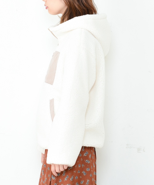 natural couture(ナチュラルクチュール)の「ボアフードブルゾン(ブルゾン・レディース・アイボリー/ブラック/ピンク/レッド・FREE)」の20枚目の写真