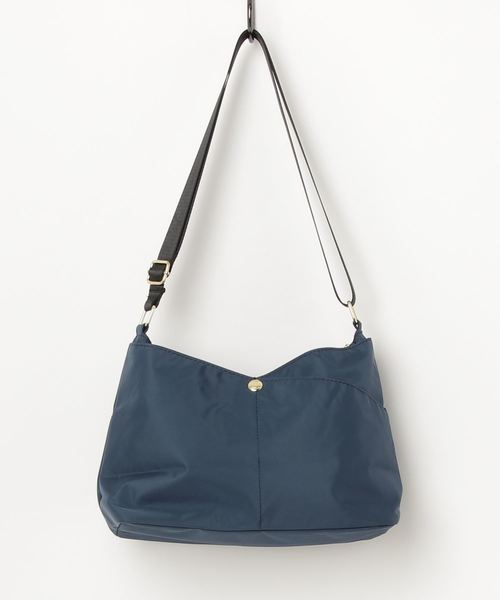 Legato Largo（レガートラルゴ）の「【Legato Largo】レガートラルゴ 撥水ポリキャンバス10ポケショルダーバッグ（ショルダーバッグ・レディース・グレー/ブラック/ワインレッド/マスタード/ダークブルー・FREE）」の8枚目の写真