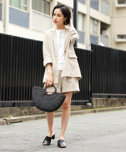 LOWRYS FARM（ローリーズファーム）の「Ｌ／Ｒスクエアノースリーブ　836516（シャツ/ブラウス・レディース・ブラック/ベージュ/オフホワイト/ブラウン・FREE）」の17枚目の写真