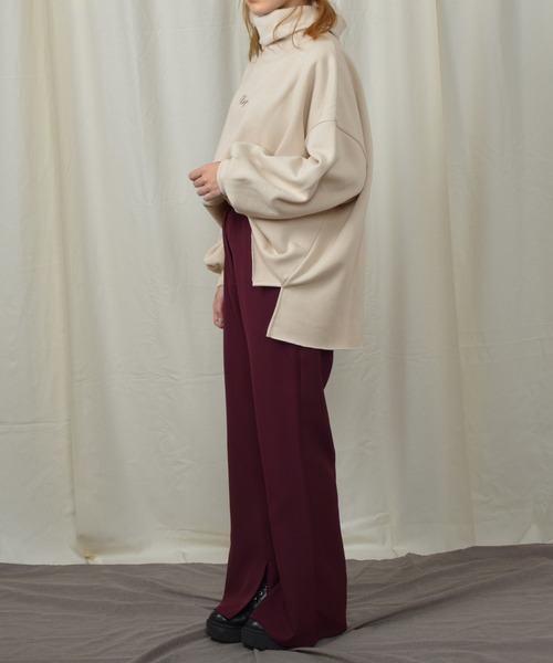 PairPair（ペアペア）の「ロゴ刺繍タートルネックプルオーバー（Tシャツ/カットソー・レディース・ブラウン系その他/ピンク系その他/ライトベージュ・FREE）」の8枚目の写真