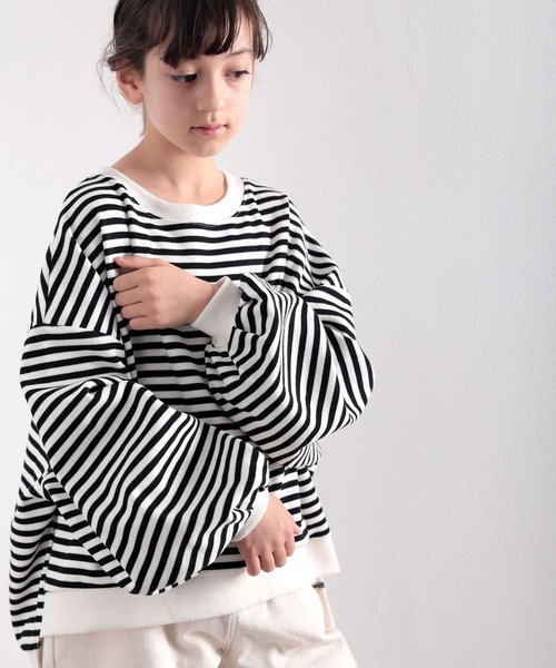 classicalelf(クラシカルエルフ)の「キッズ ゆったりルーズシルエット バルーンスリーブボーダー柄or無地トレーナー(長袖)(スウェット・キッズ・ベージュ/ブラック系その他/ブラウン系その他/アイボリー・130/140/150)」の7枚目の写真