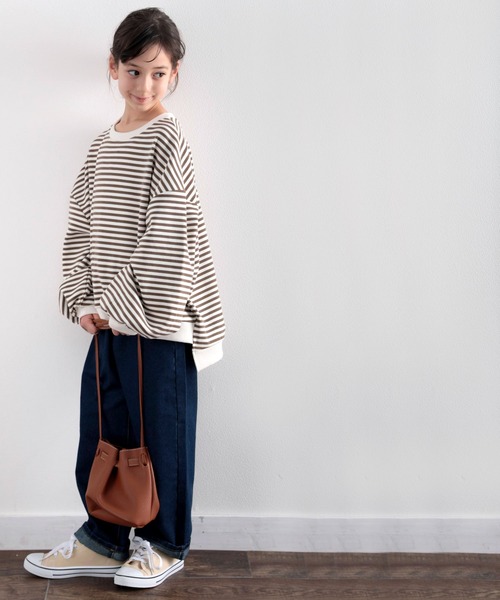 classicalelf(クラシカルエルフ)の「キッズ ゆったりルーズシルエット バルーンスリーブボーダー柄or無地トレーナー(長袖)(スウェット・キッズ・ベージュ/ブラック系その他/ブラウン系その他/アイボリー・130/140/150)」の11枚目の写真