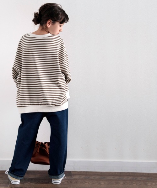 classicalelf(クラシカルエルフ)の「キッズ ゆったりルーズシルエット バルーンスリーブボーダー柄or無地トレーナー(長袖)(スウェット・キッズ・ベージュ/ブラック系その他/ブラウン系その他/アイボリー・130/140/150)」の12枚目の写真