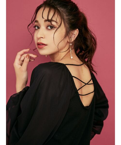 RESEXXY（リゼクシー）の「バックオープントップス（Tシャツ/カットソー・レディース・ブラック/ブラウン/ワイン・FREE）」の4枚目の写真