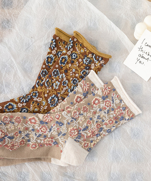 c.u.l（シーユーエル）の「【c.u.l】総柄レトロフラワー 花柄ミドル丈ソックス cula131（ソックス/靴下・レディース・ホワイト/ブラック/ブラウン/ベージュ/モカ/アイボリー/イエロー/グレー/ブラック系その他/ネイビー/イエロー系その他/イエロー系その他2/オレンジ/ブルー/ライトブラウン/ブラック系その他2/ホワイト系その他/パープル/グリーン・FREE）」の20枚目の写真