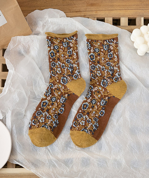 c.u.l（シーユーエル）の「【c.u.l】総柄レトロフラワー 花柄ミドル丈ソックス cula131（ソックス/靴下・レディース・ホワイト/ブラック/ブラウン/ベージュ/モカ/アイボリー/イエロー/グレー/ブラック系その他/ネイビー/イエロー系その他/イエロー系その他2/オレンジ/ブルー/ライトブラウン/ブラック系その他2/ホワイト系その他/パープル/グリーン・FREE）」の21枚目の写真