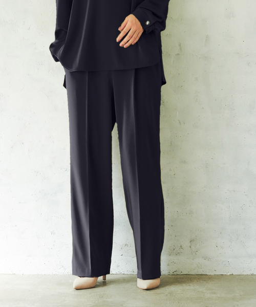 qualite（カリテ）の「【WEB・一部店舗限定】サテンセンタープレスパンツ（その他パンツ・レディース・ベージュ/ネイビー/カーキ・38/36）」の3枚目の写真