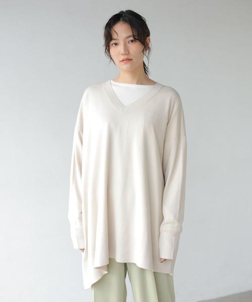 AMERICAN HOLIC（アメリカンホリック）の「Vネックイレヘムニットチュニック（ニット/セーター・レディース・ブラウン/キャメル/アイボリー/ブラック・FREE）」の3枚目の写真