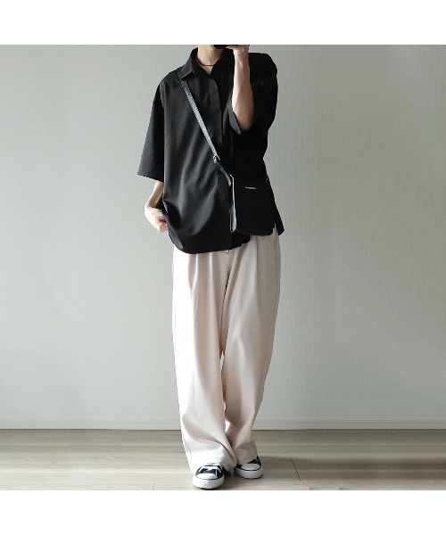 DEVICE（デバイス）の「本革 スクエア ミニショルダーバッグ（ショルダーバッグ・メンズ・ブラック・FREE）」の22枚目の写真