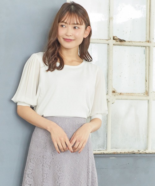 Honeys（ハニーズ）の「袖異素材ニットトップス（ニット/セーター・レディース・ブラック/クリーム/サックスブルー/オフホワイト・L/M/S）」の2枚目の写真