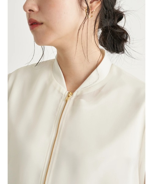 earth music&ecology（アースミュージックアンドエコロジー）の「シアーブルゾン ＊（ブルゾン・レディース・ブラック/オフホワイト/ピンクベージュ・FREE）」の15枚目の写真