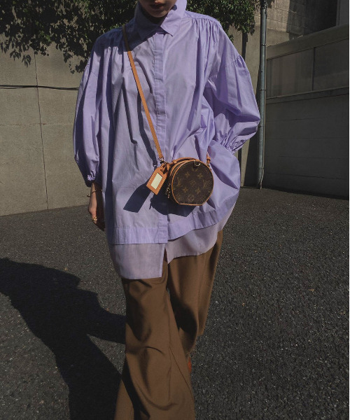 Ameri(アメリ)の「GENTLE TUNIC SHIRT(シャツ/ブラウス・レディース・ホワイト/ラベンダー/ブラック・FREE)」の10枚目の写真