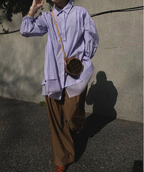 Ameri(アメリ)の「GENTLE TUNIC SHIRT(シャツ/ブラウス・レディース・ホワイト/ラベンダー/ブラック・FREE)」の17枚目の写真