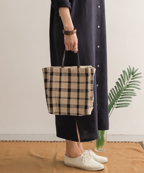 Lilas Campbell(リラキャンベル)の「【別注】 Lilas Campbell×DOORS 2WAYバッグ(ハンドバッグ・レディース・ブラック系その他/ホワイト系その他・ONE)」の4枚目の写真