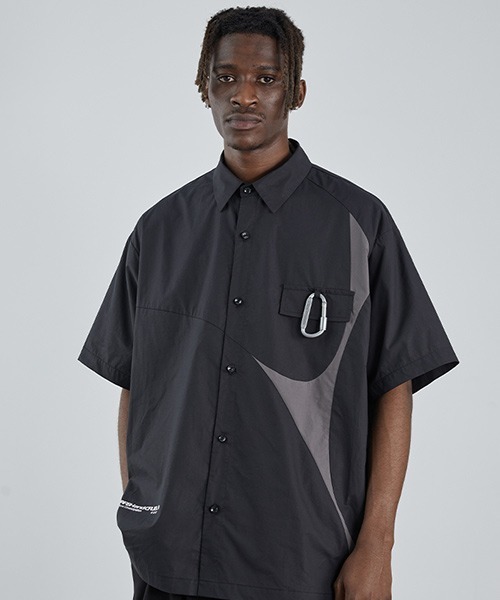 HARSH AND CRUEL（ハーシュアンドクルーエル）の「【Harsh and Cruel】Carabiner Design Patch Work Shirts HX212030110（シャツ/ブラウス・メンズ・ブラック・L/M/XL）」の6枚目の写真