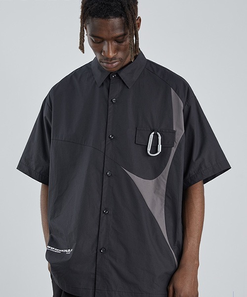 HARSH AND CRUEL（ハーシュアンドクルーエル）の「【Harsh and Cruel】Carabiner Design Patch Work Shirts HX212030110（シャツ/ブラウス・メンズ・ブラック・L/M/XL）」の5枚目の写真