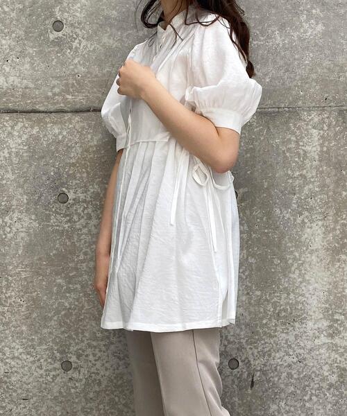 INGNI（イング）の「レイヤード／シャツ（シャツ/ブラウス・レディース・オフホワイト/ライトカーキ/ライトベージュ・M）」の2枚目の写真