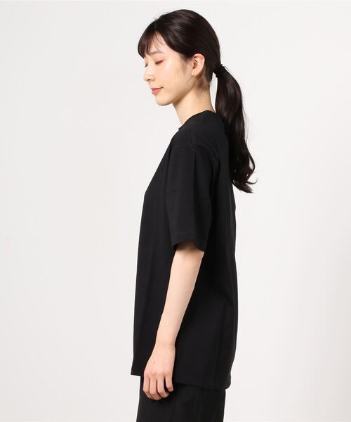 GAP（ギャップ）の「ベーシック ルーズフィット Tシャツ（Tシャツ/カットソー・レディース・ミント/ブルー/ホワイト/オレンジ系その他/ブラック/フューシャピンク・XL/M/XXS/S/L/XS）」の21枚目の写真