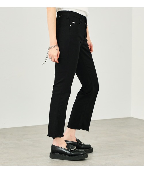 SOMETHING（サムシング）の「SOMETHING/サムシング クロップド裾フリンジ LISAフレアデニムパンツ（デニムパンツ・レディース・ホワイト/ライトブルー/ブラック/ブルー/ブルー系その他・26/27/28/29）」の17枚目の写真