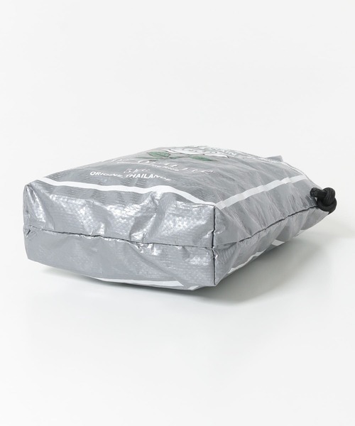 wiffle（ウィッフル）の「『別注』wiffle×Sonny Label　2WAY RICEBAG（ショルダーバッグ・メンズ・シルバー/クリア・FREE）」の6枚目の写真