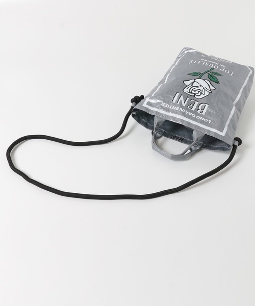 wiffle（ウィッフル）の「『別注』wiffle×Sonny Label　2WAY RICEBAG（ショルダーバッグ・メンズ・シルバー/クリア・FREE）」の7枚目の写真
