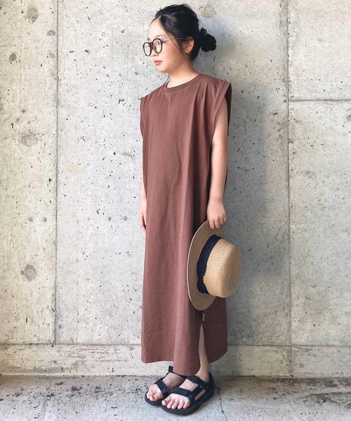 CIAOPANIC TYPY（チャオパニックティピー）の「【KIDS】USAコットン肩タックワンピース（ワンピース・キッズ・チャコールグレー/ブラウン/サンドベージュ・SMALL/MEDIUM/LARGE/X-LARGE/XX-LARGE）」の2枚目の写真