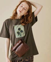 MADEMOISELLE ROPE' | 【VTA for MADEMOISELLE】フラワーフォトショートスリーブ Tシャツ(Tシャツ/カットソー)