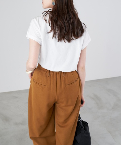 Chaco closet(チャコ クローゼット)の「モックネックフレンチスリーブTシャツ(Tシャツ/カットソー・レディース・ホワイト/ブラック/ベージュ/ネイビー/ブラウン/ピンク・FREE)」の8枚目の写真