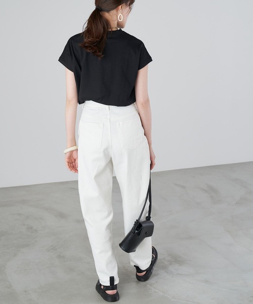 Chaco closet(チャコ クローゼット)の「モックネックフレンチスリーブTシャツ(Tシャツ/カットソー・レディース・ホワイト/ブラック/ベージュ/ネイビー/ブラウン/ピンク・FREE)」の14枚目の写真