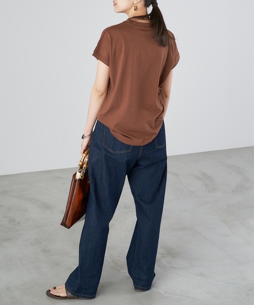 Chaco closet(チャコ クローゼット)の「モックネックフレンチスリーブTシャツ(Tシャツ/カットソー・レディース・ホワイト/ブラック/ベージュ/ネイビー/ブラウン/ピンク・FREE)」の18枚目の写真