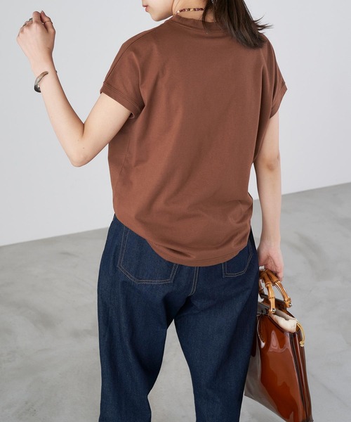 Chaco closet(チャコ クローゼット)の「モックネックフレンチスリーブTシャツ(Tシャツ/カットソー・レディース・ホワイト/ブラック/ベージュ/ネイビー/ブラウン/ピンク・FREE)」の16枚目の写真