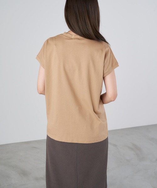 Chaco closet(チャコ クローゼット)の「モックネックフレンチスリーブTシャツ(Tシャツ/カットソー・レディース・ホワイト/ブラック/ベージュ/ネイビー/ブラウン/ピンク・FREE)」の20枚目の写真