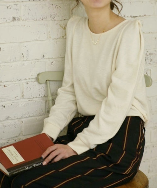 Chico（チコ）の「パワーショルダーKNIT（Tシャツ/カットソー）」 - WEAR