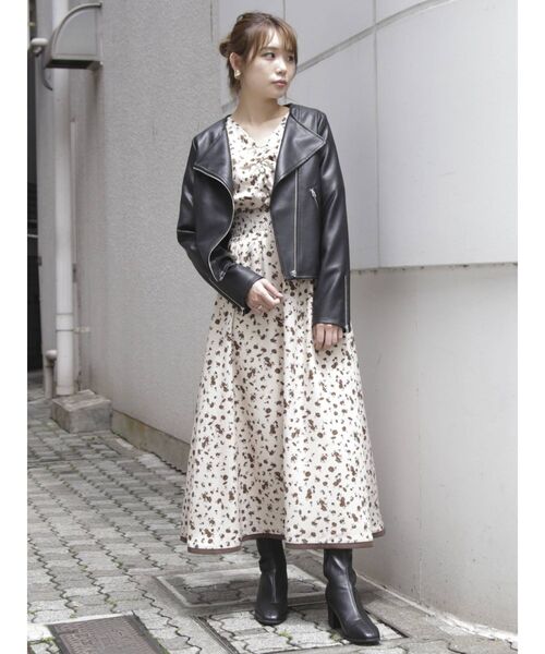 dazzlin(ダズリン)の「レザーライクライダースジップジャケット(ライダースジャケット・レディース・ブラック/ベージュ/アイボリー・FREE)」の11枚目の写真