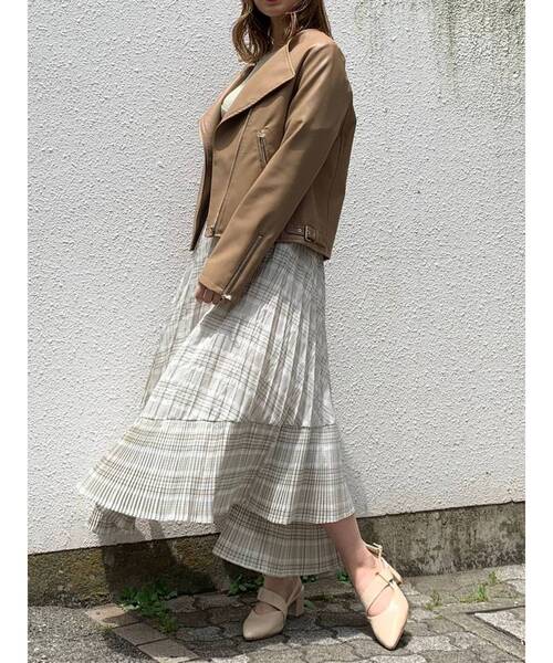 dazzlin(ダズリン)の「レザーライクライダースジップジャケット(ライダースジャケット・レディース・ブラック/ベージュ/アイボリー・FREE)」の12枚目の写真