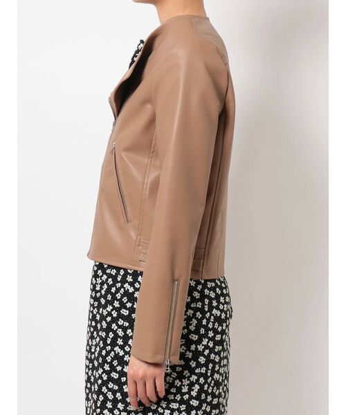 dazzlin(ダズリン)の「レザーライクライダースジップジャケット(ライダースジャケット・レディース・ブラック/ベージュ/アイボリー・FREE)」の10枚目の写真