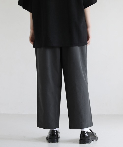 LILL（リル）の「ディープタックバルーントラウザーパンツ（その他パンツ・メンズ・ブラック/グレー/チャコール/グレー系・S/M/L/XL）」の13枚目の写真